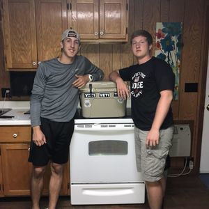 Meet your Posher, Chase